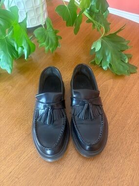Dr. Martens Adrian Smooth Black Leather Tassel Loafers Anthropologie 38/7